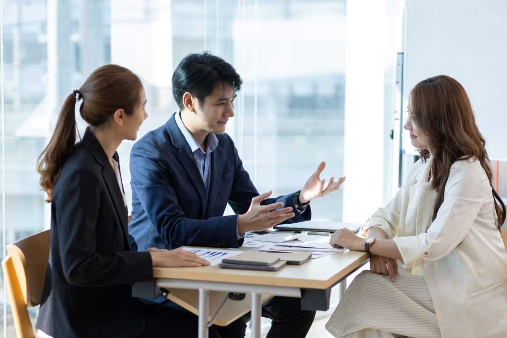 Japanese Business People Meeting
